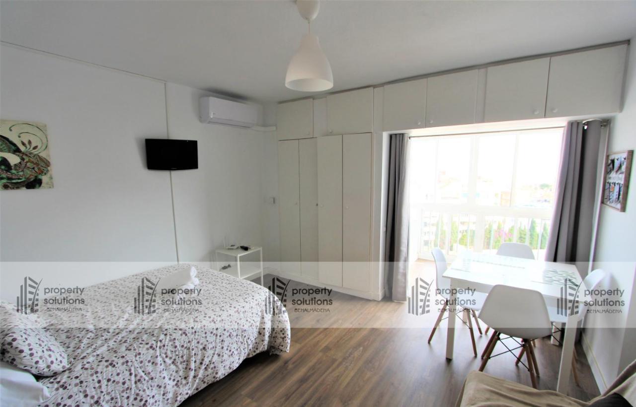 712 Iris Apartamentos - Vista Al Mar - A 10 Min De La Playa Caminando Y 5 Min Del Centro Benalmadena Bagian luar foto