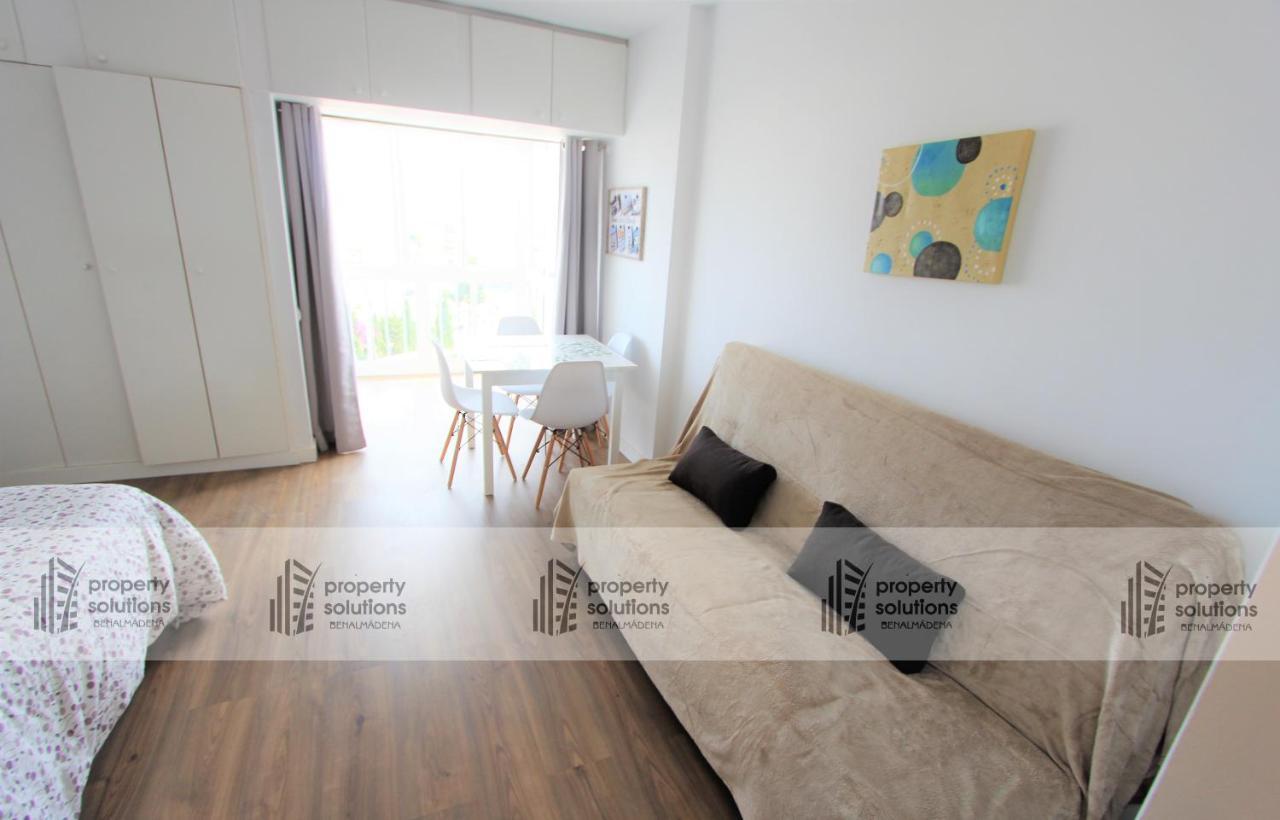 712 Iris Apartamentos - Vista Al Mar - A 10 Min De La Playa Caminando Y 5 Min Del Centro Benalmadena Bagian luar foto